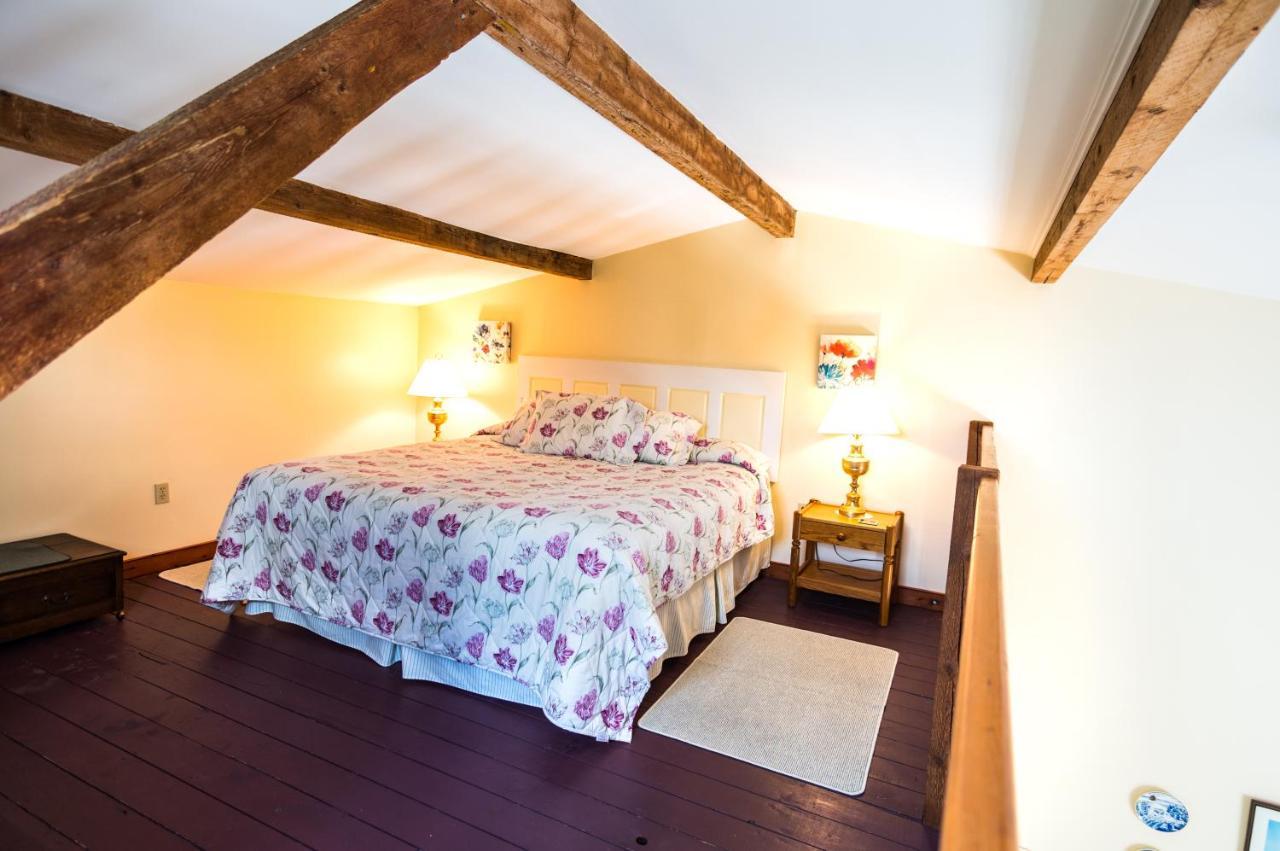 Bayview Pines Country Inn B&B マホン・ベイ エクステリア 写真