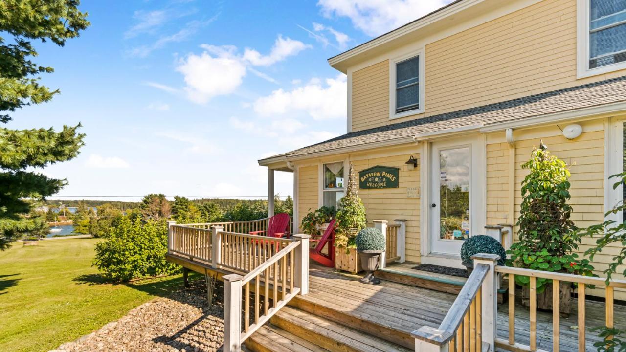 Bayview Pines Country Inn B&B マホン・ベイ エクステリア 写真
