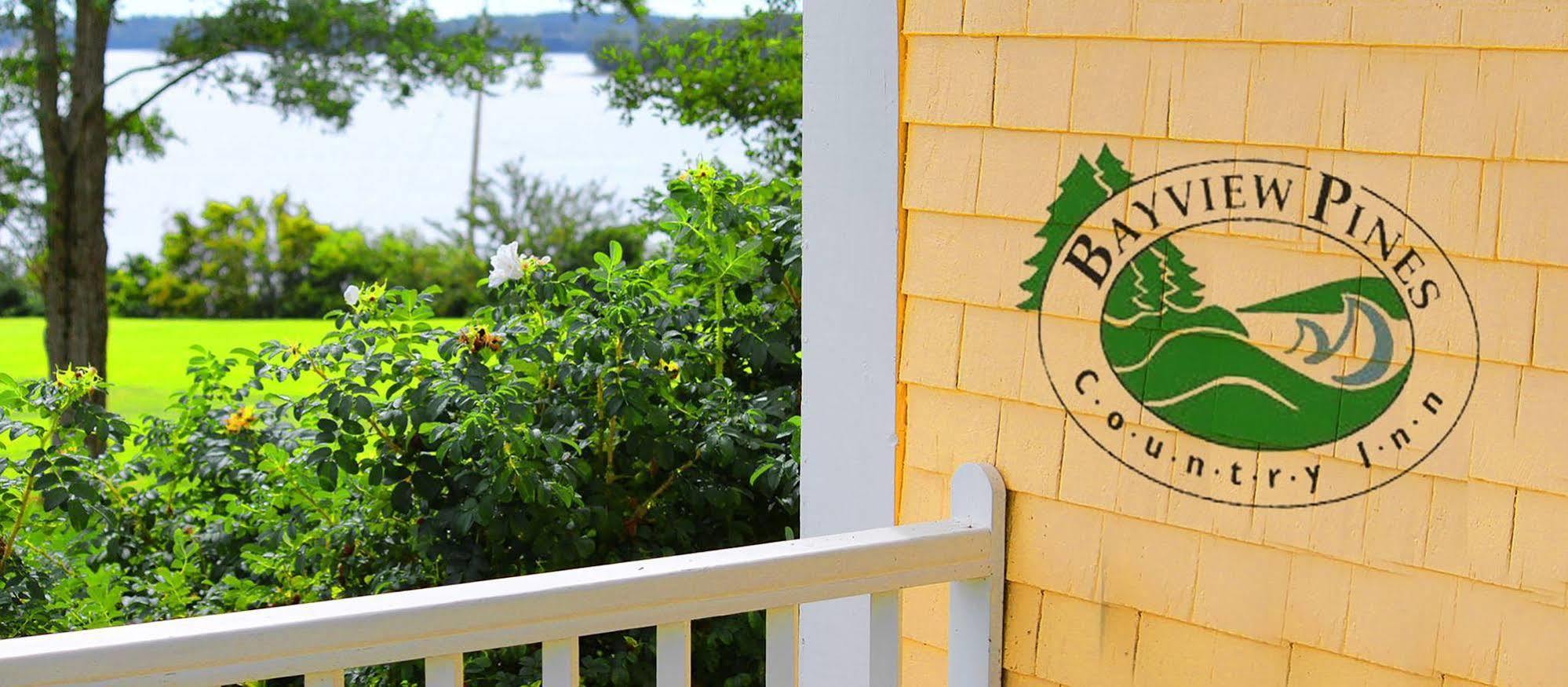 Bayview Pines Country Inn B&B マホン・ベイ エクステリア 写真